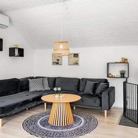 Vakantiehuis 3 Bedroom Awesome In