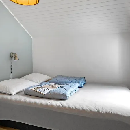 3 Bedroom Awesome In *